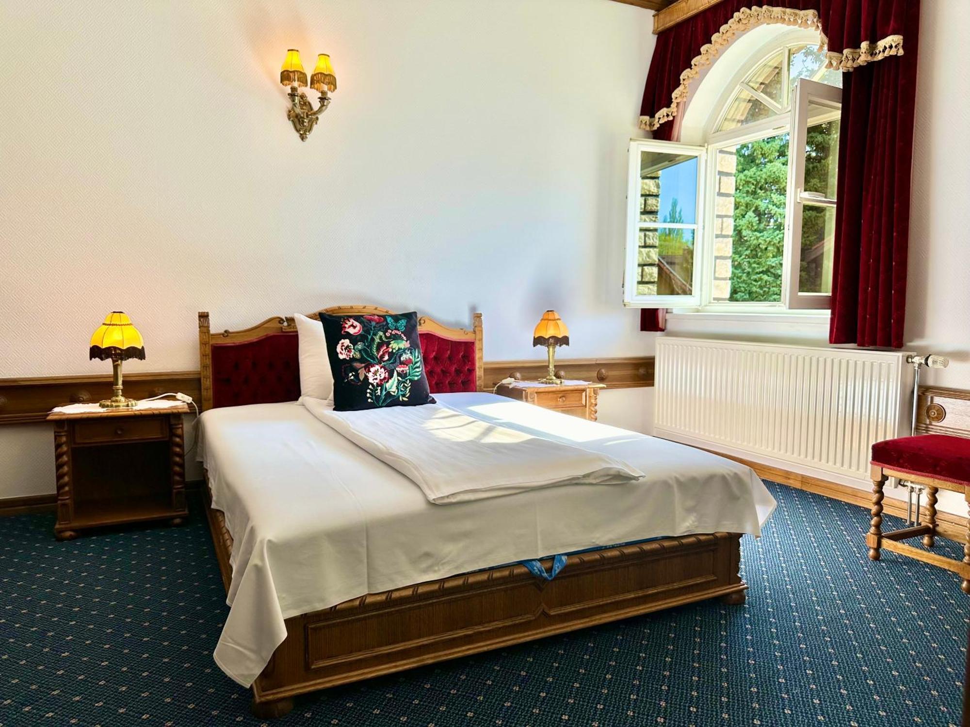 Ello Residence Веспрем Экстерьер фото